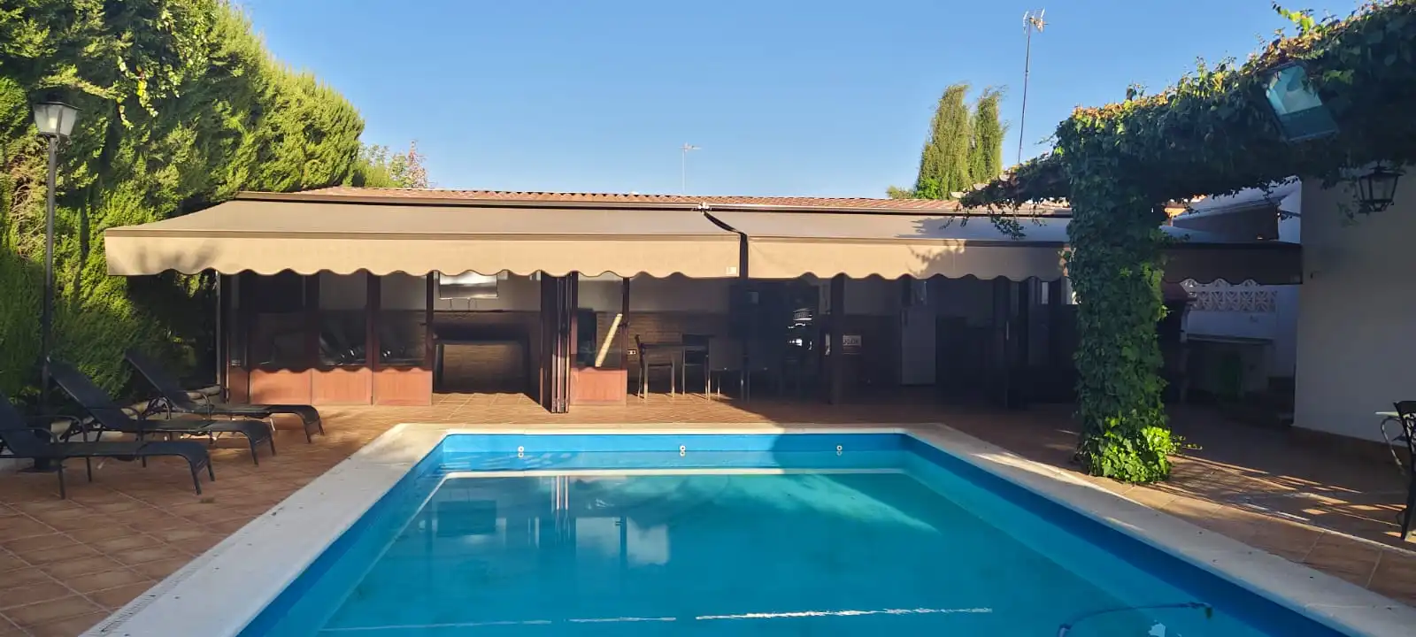 Piscina de Casa o chalet en venta en Écija con Aire acondicionado, Calefacción y Jardín privado