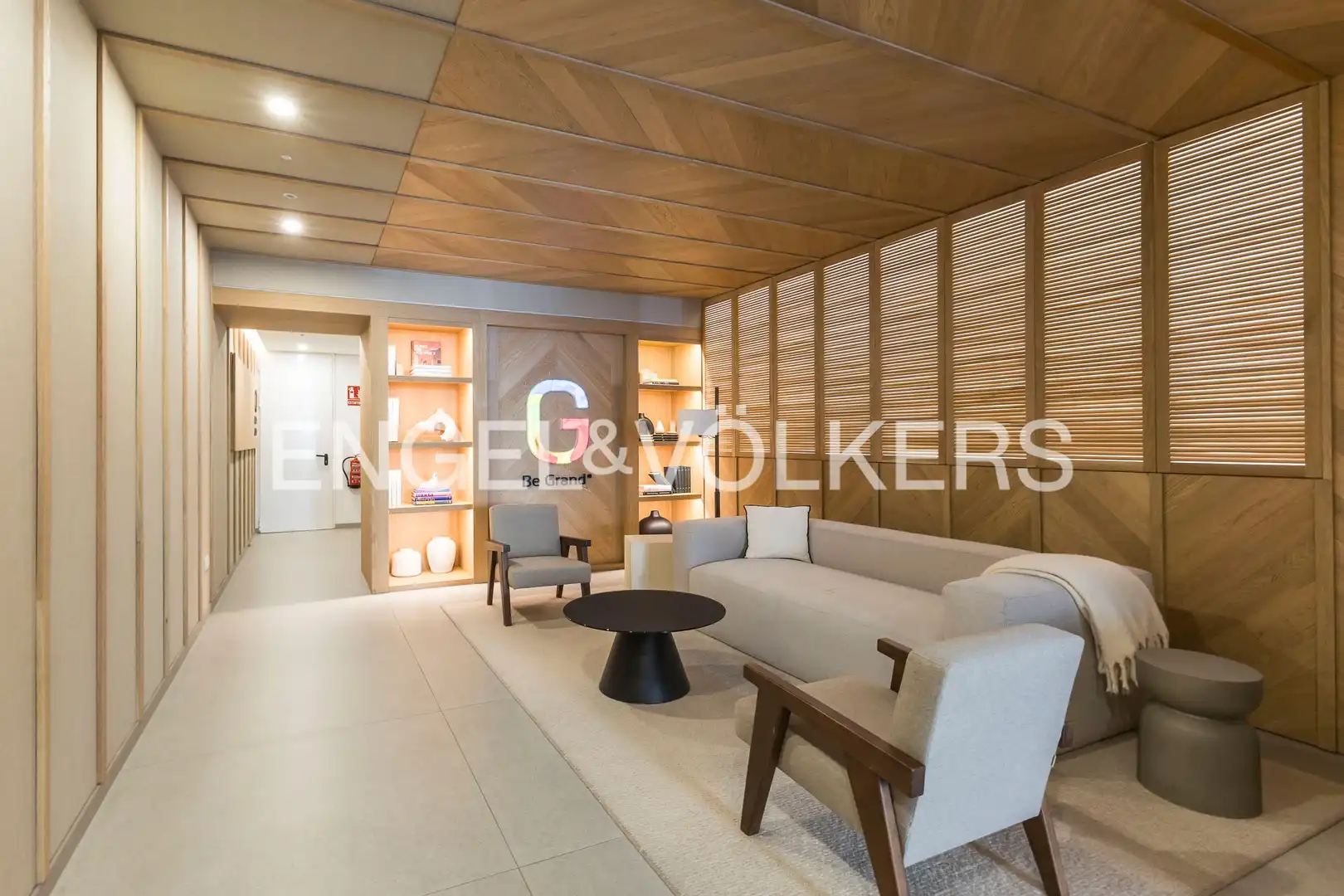 Sala d'estar de Dúplex en venda en Madrid amb Aire condicionat, Calefacció i Jardí privat
