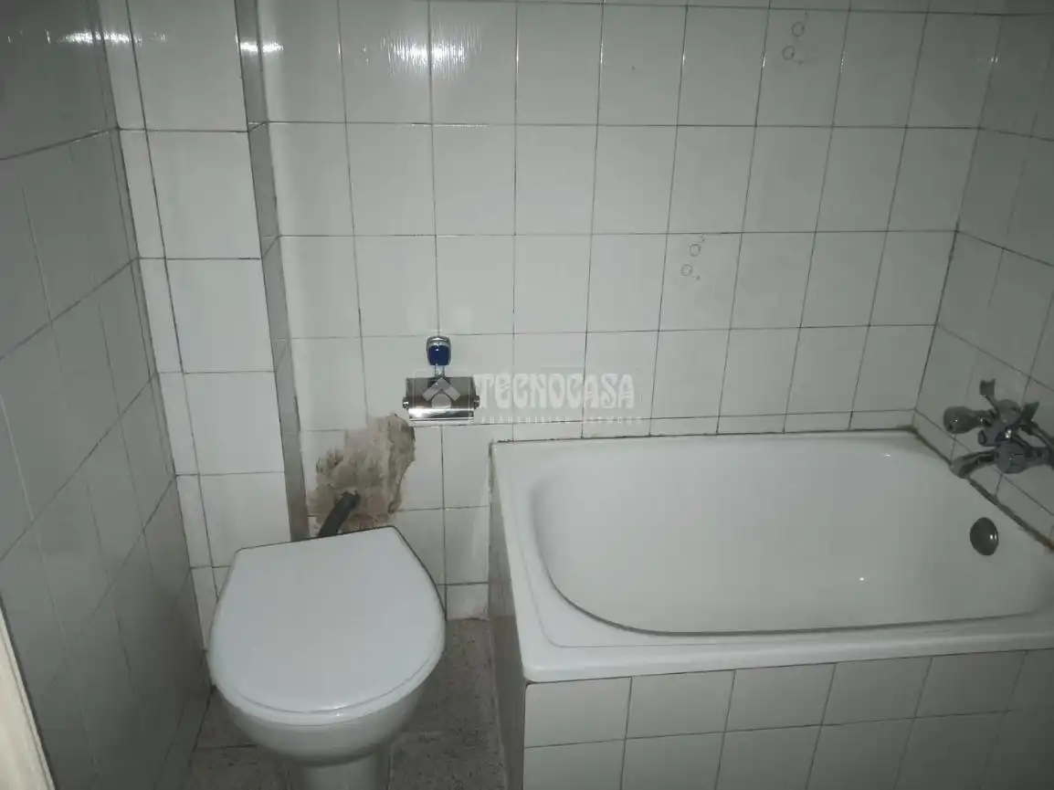 Bathroom of Flat for sale in Zaragoza  with Balcony