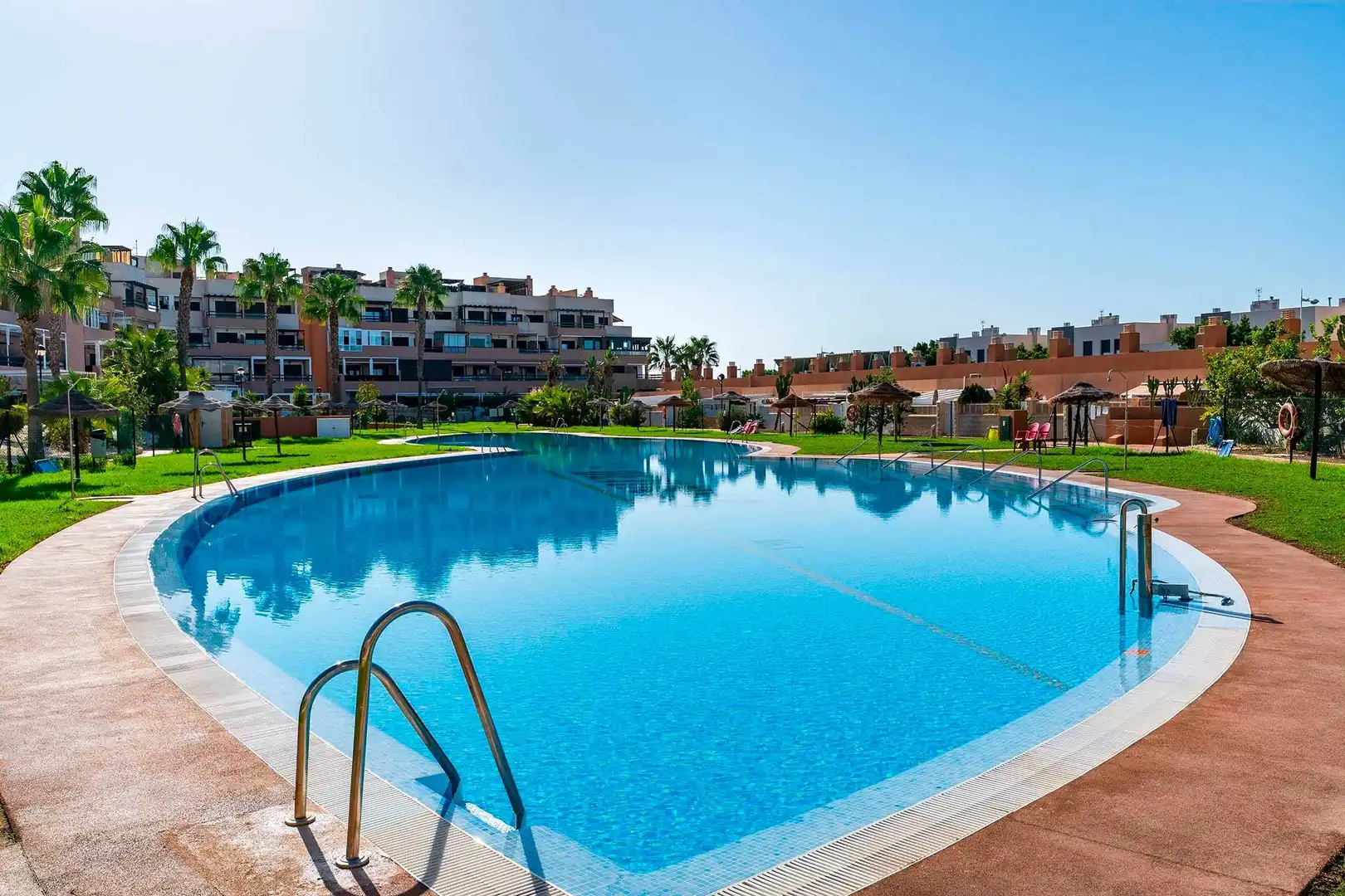 Piano terra con piscina in vendita a JUEGOS LANGUEDOC ROSELLON