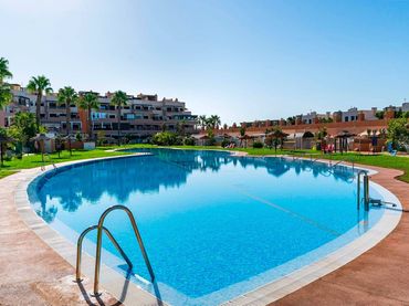 Baixos amb piscina en venda a JUEGOS LANGUEDOC ROSELLON