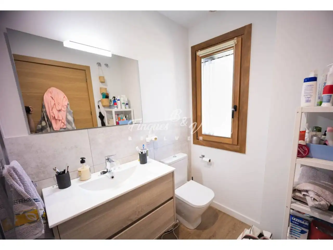 Baño de Apartamento en venta en Bellver de Cerdanya con Aire acondicionado, Calefacción y Parquet