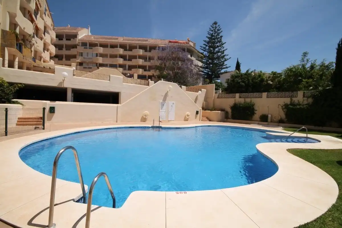 Piscina de Pis en venda en Benalmádena amb Terrassa i Piscina comunitària