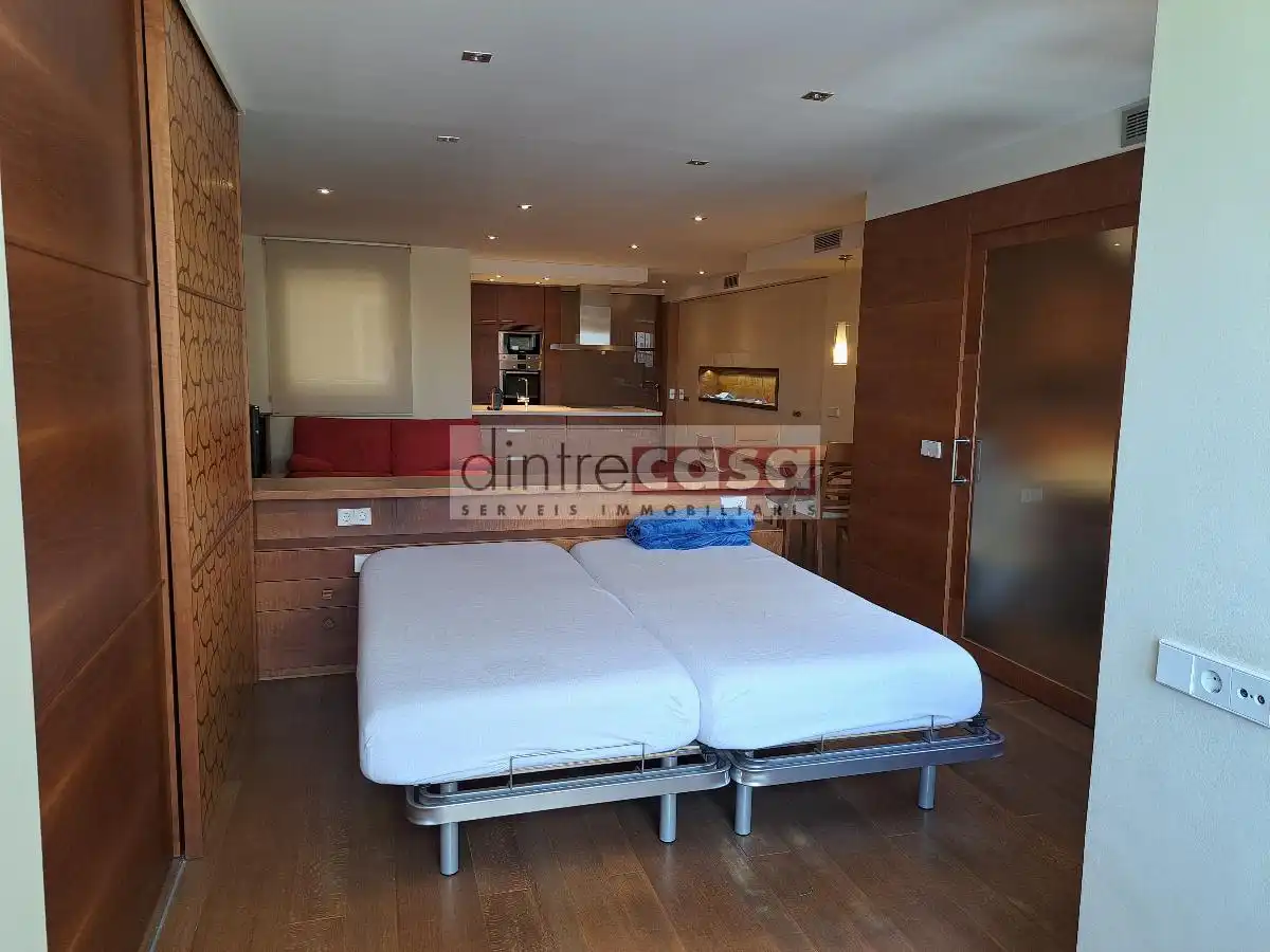 Schlafzimmer von Loft zum Verkauf in Barcelona mit Heizung und Ofen
