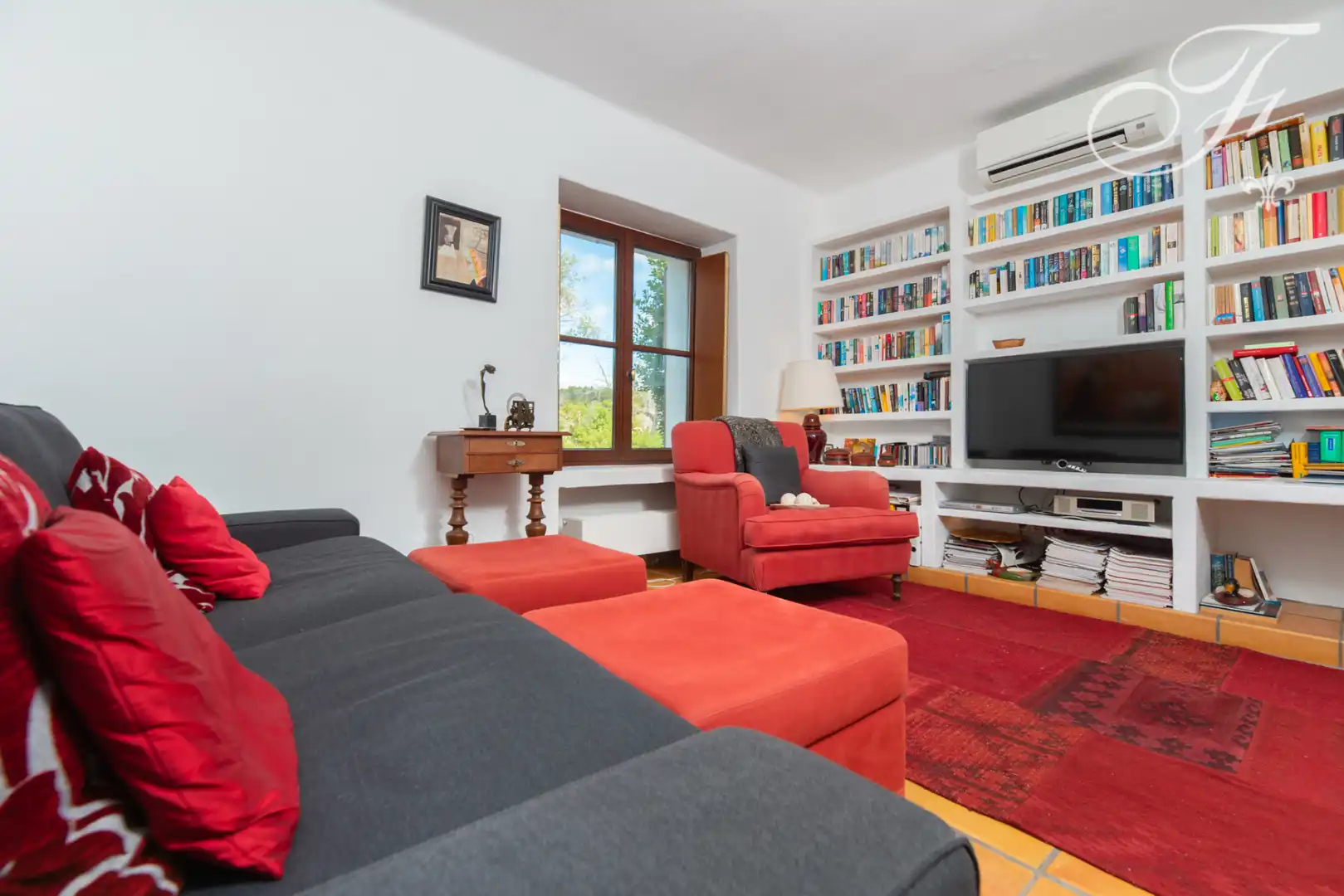 Sala d'estar de Finca rústica en venda en Sant Antoni de Portmany amb Calefacció, Jardí privat i Terrassa