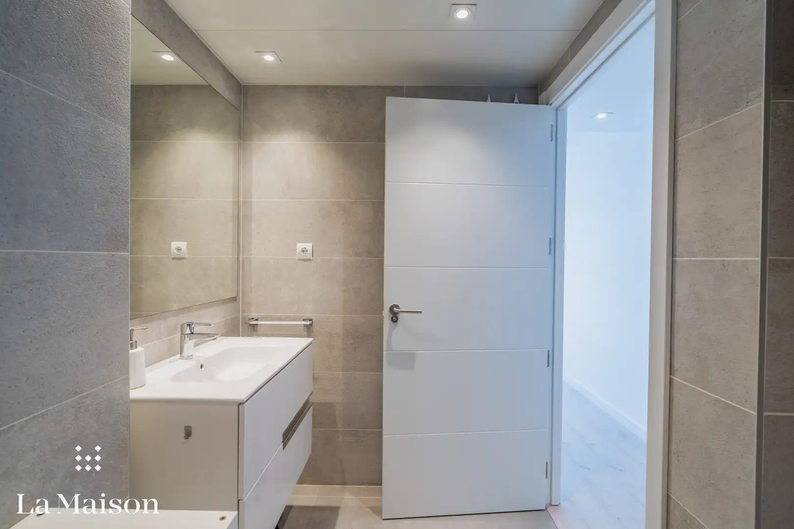 Badezimmer von Wohnung zum Verkauf in Sant Andreu de Llavaneres mit Heizung, Abstellraum und Balkon