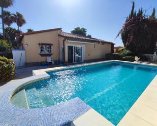 Swimming pool of House or chalet to rent in Manilva  with Air Conditioner, Terrace and Swimming Pool