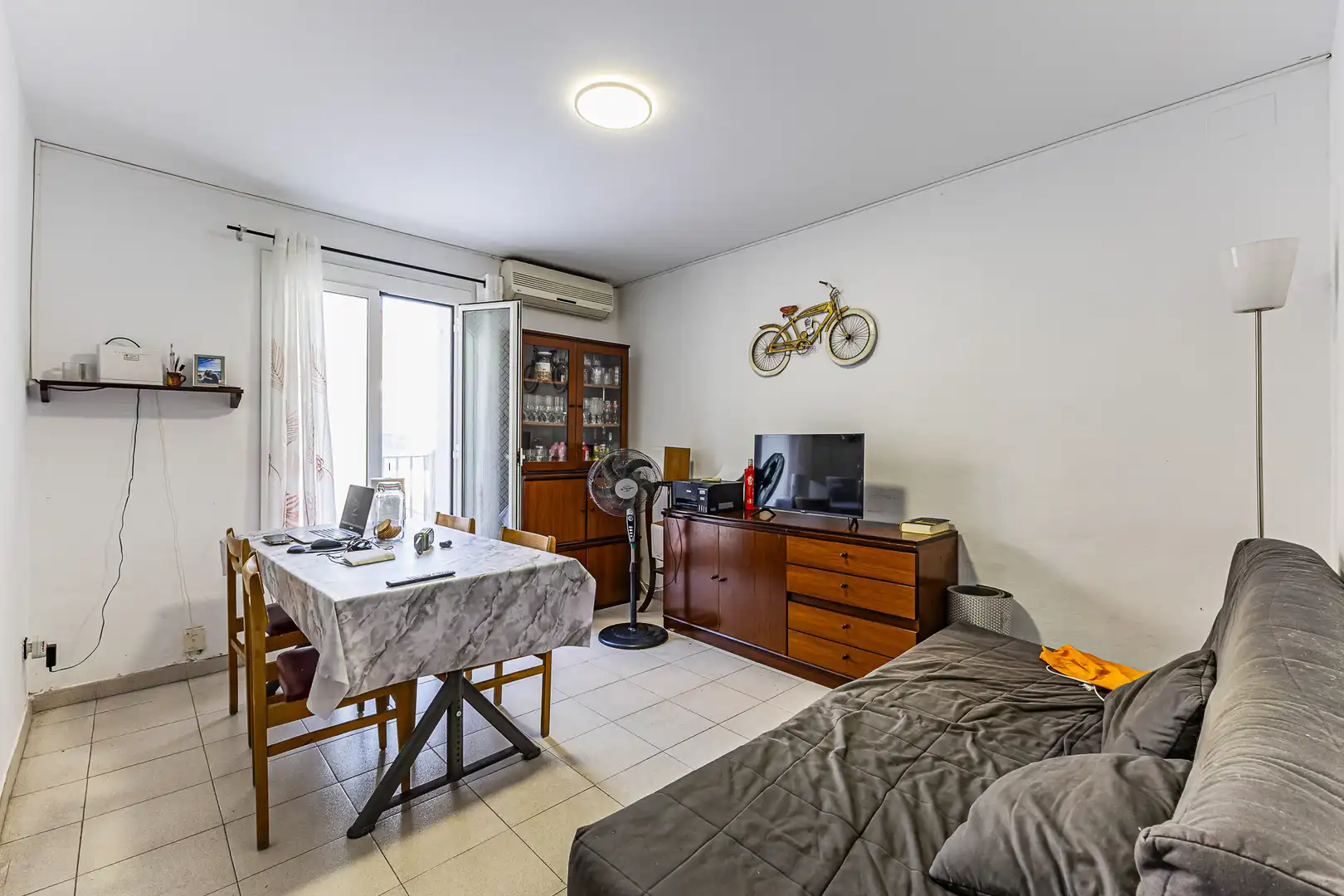 Sala de estar de Casa adosada en venta en Sant Andreu
