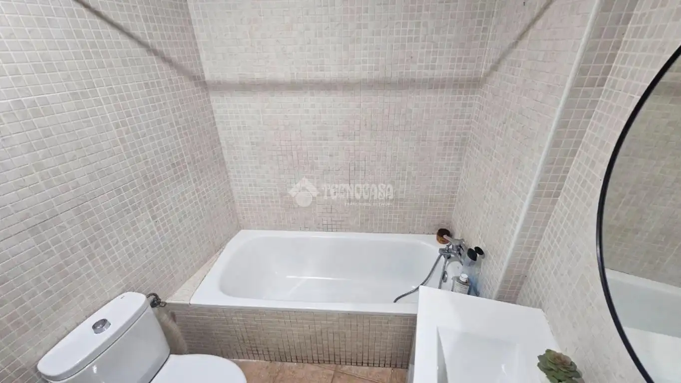 Baño de Piso en venta en Málaga con Aire acondicionado