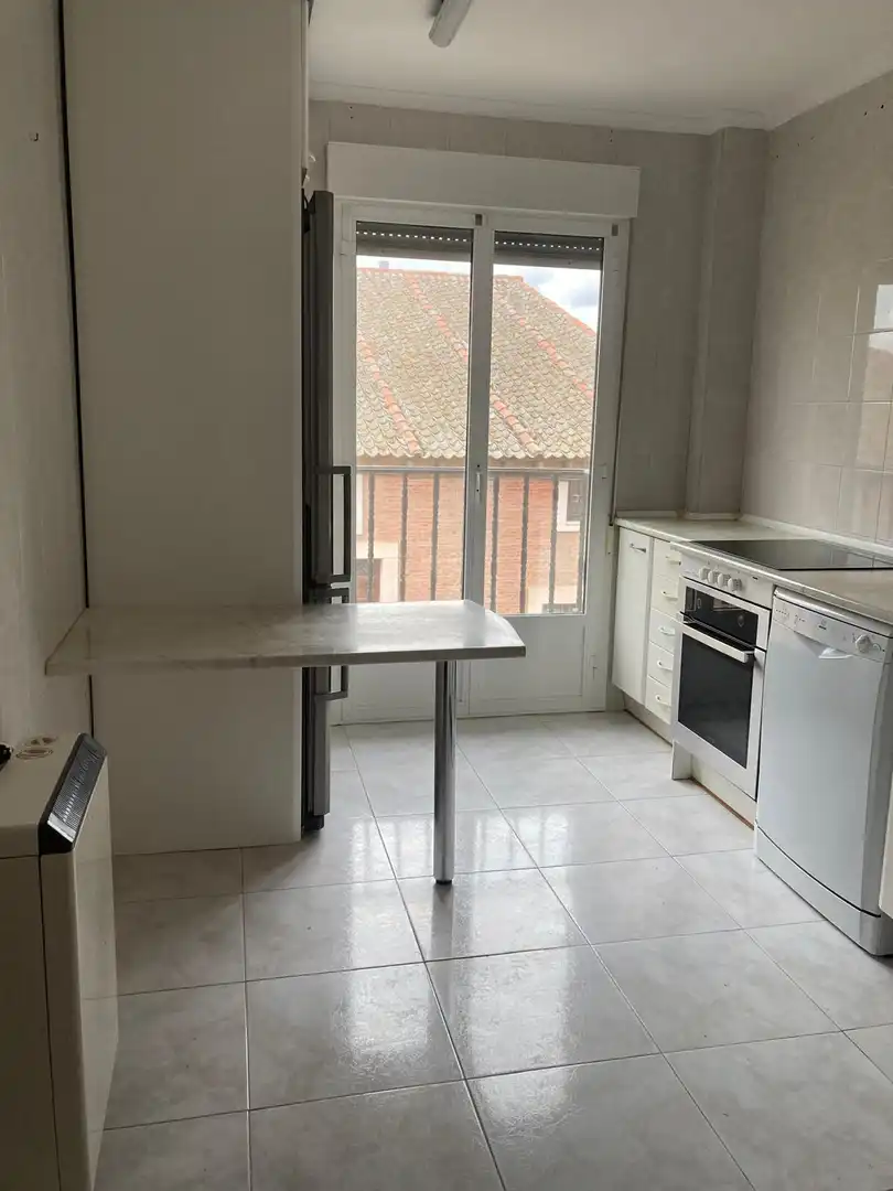 Kitchen of Flat for sale in Matapozuelos  with Heating, Parquet flooring and Terrace