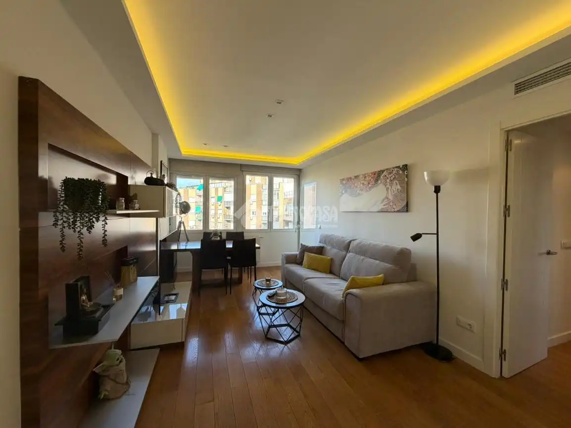 Sala de estar de Piso de alquiler en Madrid con Aire acondicionado y Terraza