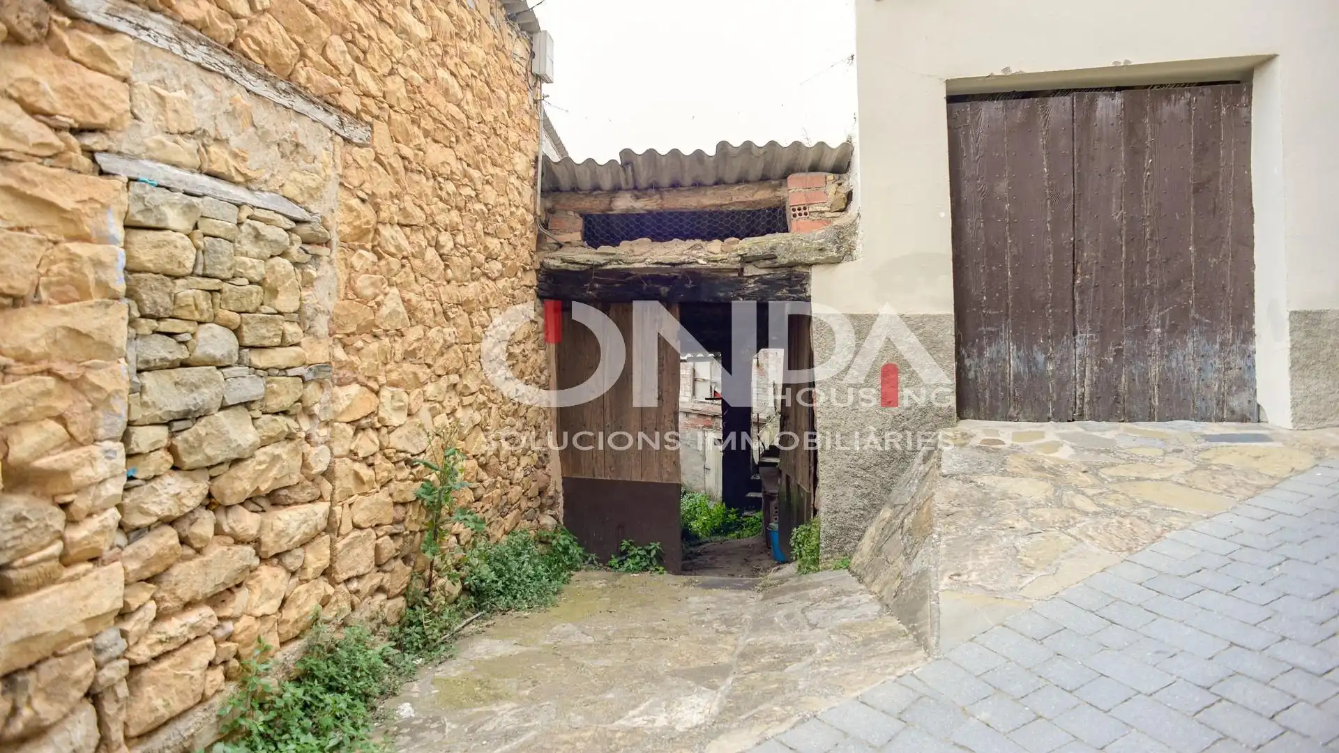Exterior view of Country homes for sale in Arén