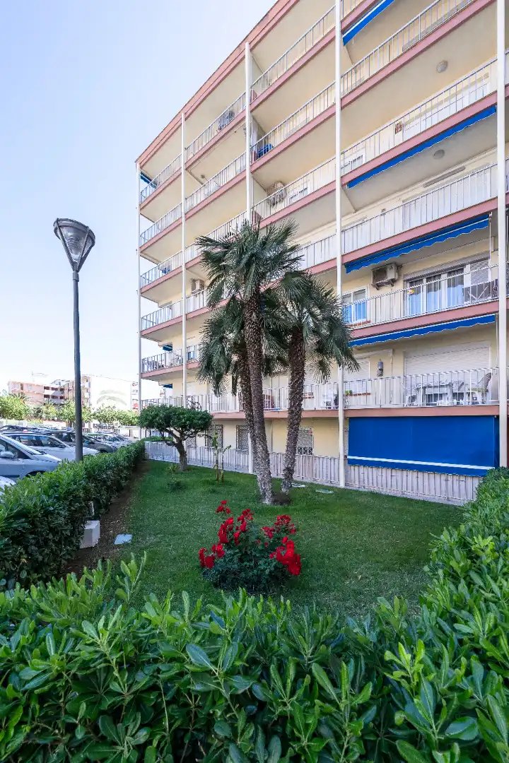 Vista exterior de Pis en venda en Vila-seca amb Aire condicionat, Terrassa i Piscina comunitària