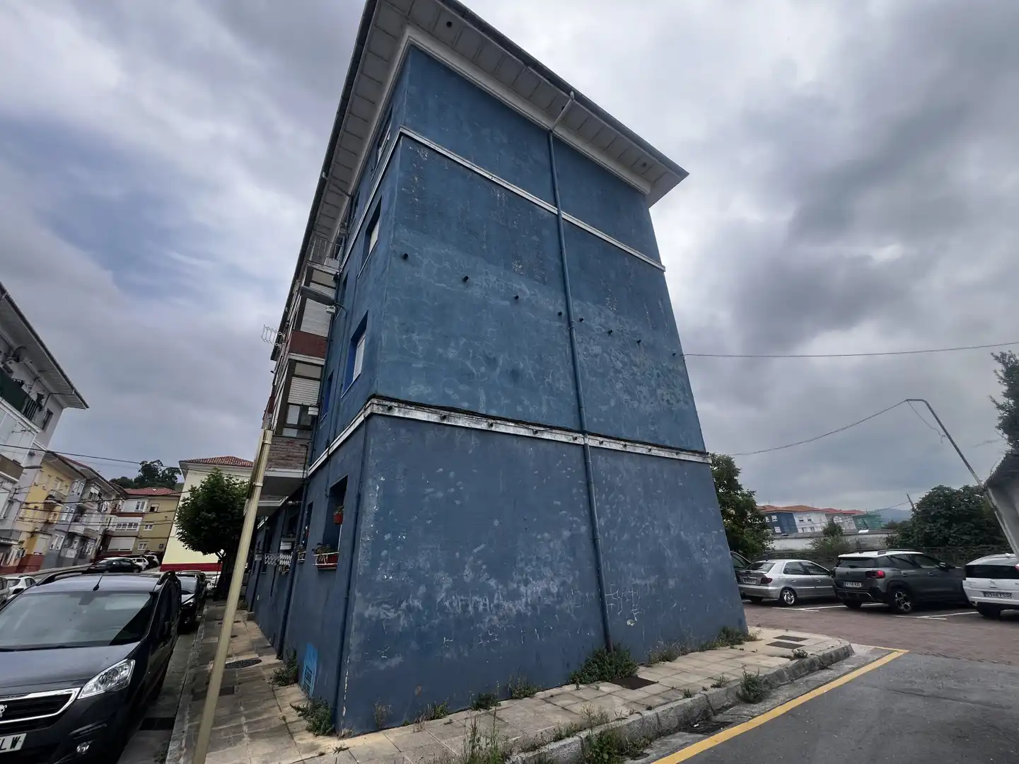 Vista exterior de Piso en venta en Torrelavega  con Calefacción, Jardín privado y Parquet