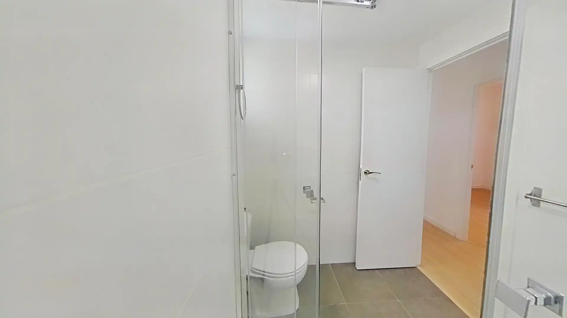 Badezimmer von Wohnung zur Miete in Mislata mit Terrasse, Ofen und Haustiere erlaubt