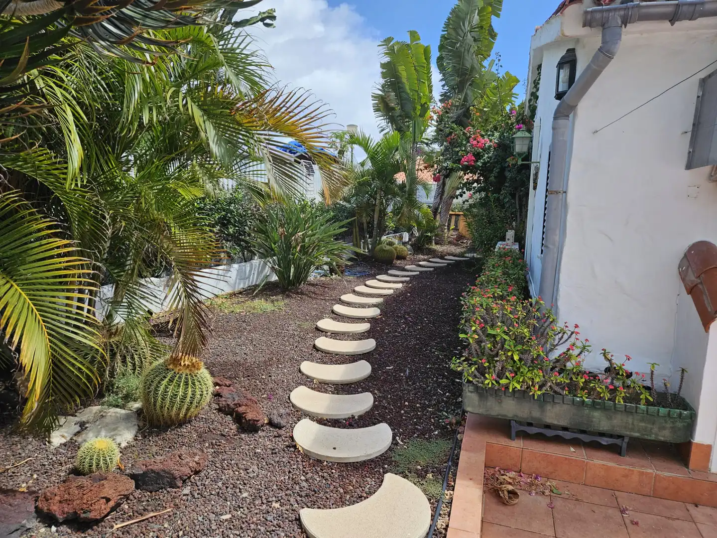 Vista exterior de Casa o chalet en venta en San Bartolomé de Tirajana con Aire acondicionado, Jardín privado y Amueblado