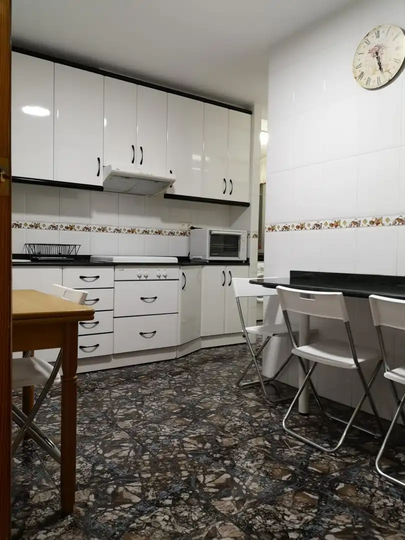 Küche von Wohnung zur Miete in Murcia mit Heizung, Abstellraum und Möbliert