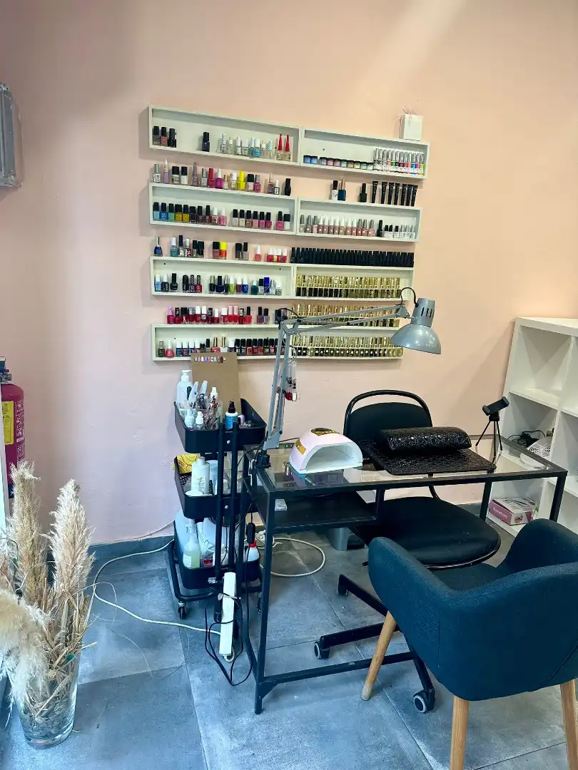 Business premises for transfer in Carrer de Vila i Vilà 20, imagen 3
