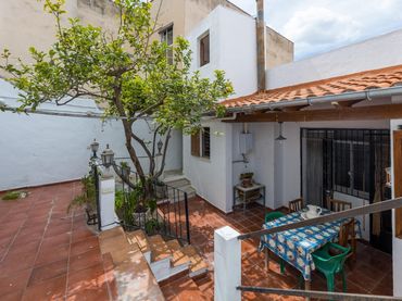 Casa amb jardí en venda a Ponent