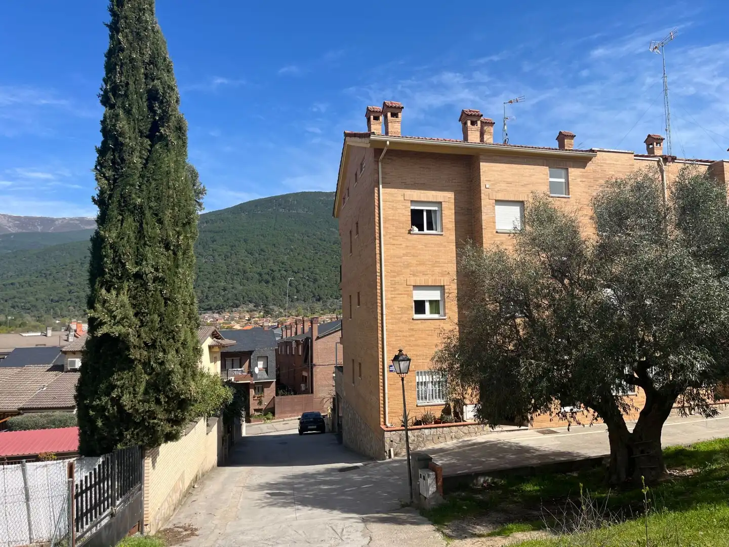 Vista exterior de Garaje en venta en La Adrada 