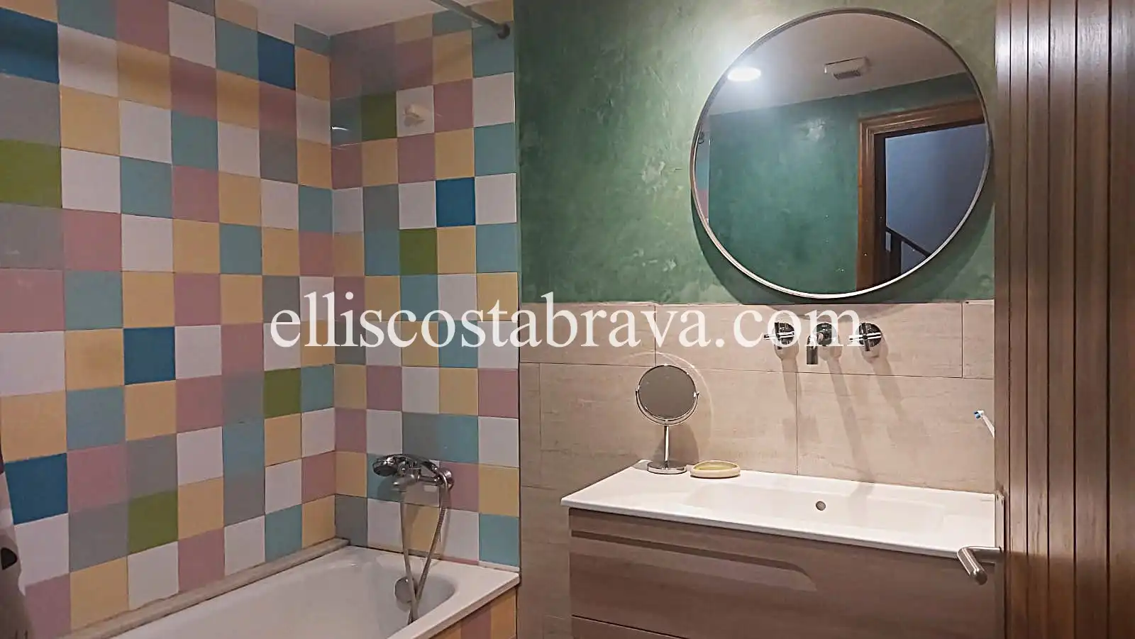 Bany de Casa adosada en venda en Albons amb Aire condicionat i Terrassa