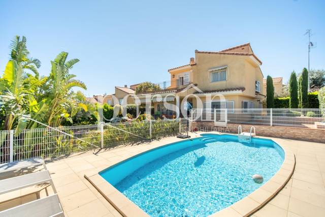 Casa-chalet en Venta en Alfinach - Los Monasterios