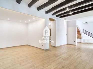 House with balcony for sale in Jaume Palmerola i Trul 15