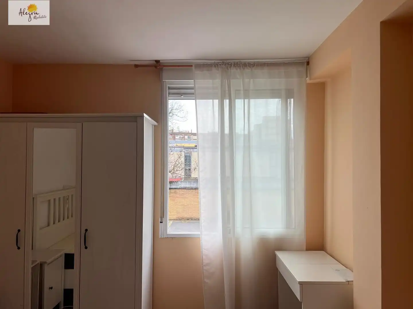Habitación de Piso en venta en Valencia con Aire acondicionado, Terraza y Amueblado