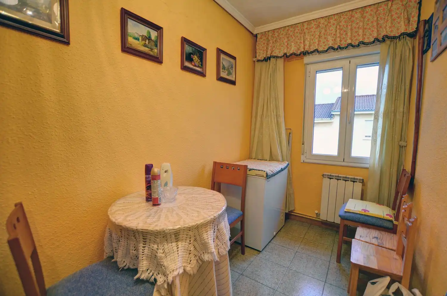 Habitación de Piso en venta en Avilés con Calefacción, Trastero y Piscina