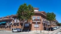Exterior view of Duplex for sale in Sevilla la Nueva  with Air Conditioner, Heating and Oven