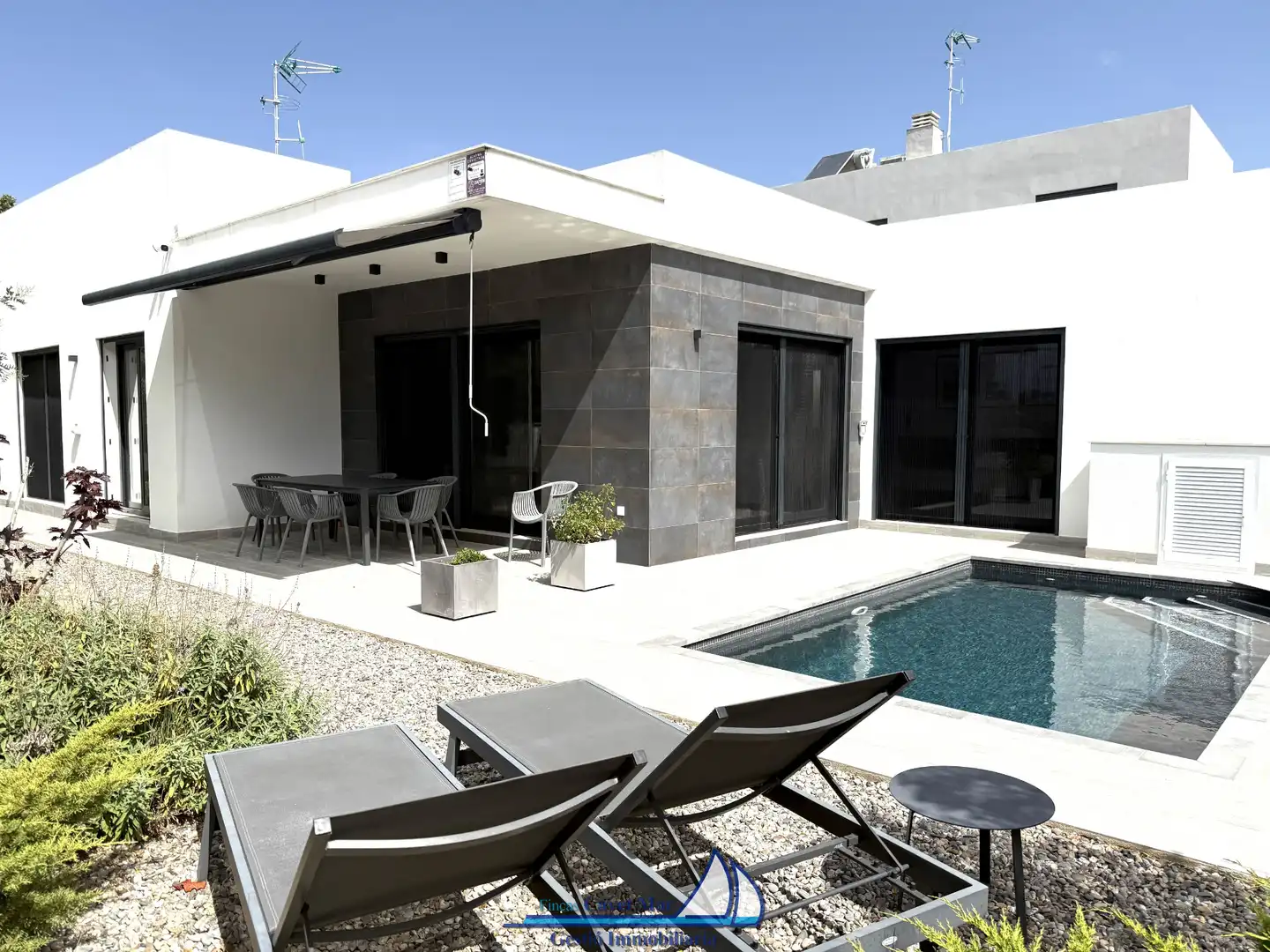 Terrassa de Casa o xalet en venda en Montbrió del Camp amb Aire condicionat, Calefacció i Jardí privat