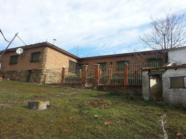 Casa-chalet en Venta en Almuradiel