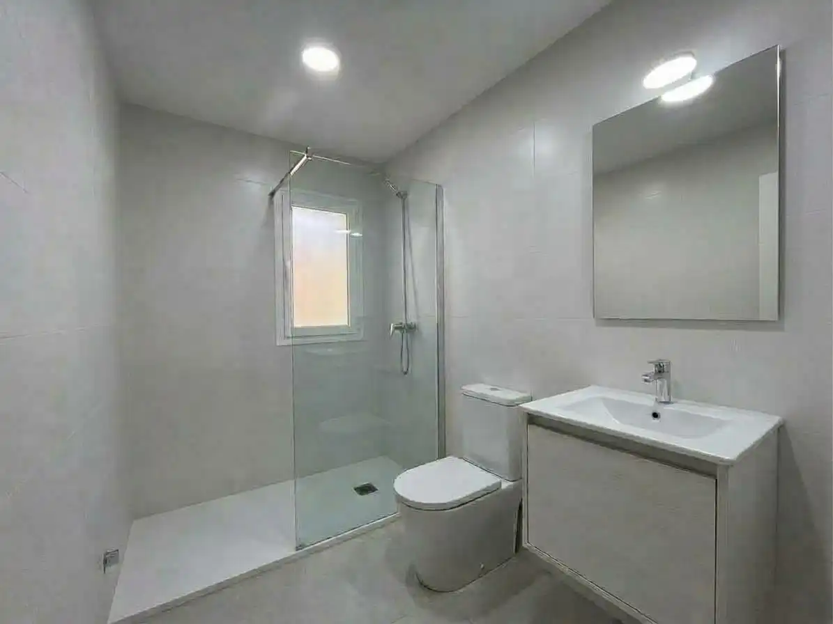 Bathroom of Flat for sale in Els Pins