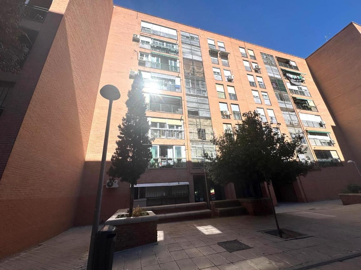 Vista exterior de Pis en venda en  Madrid Capital amb Aire condicionat, Calefacció i Terrassa