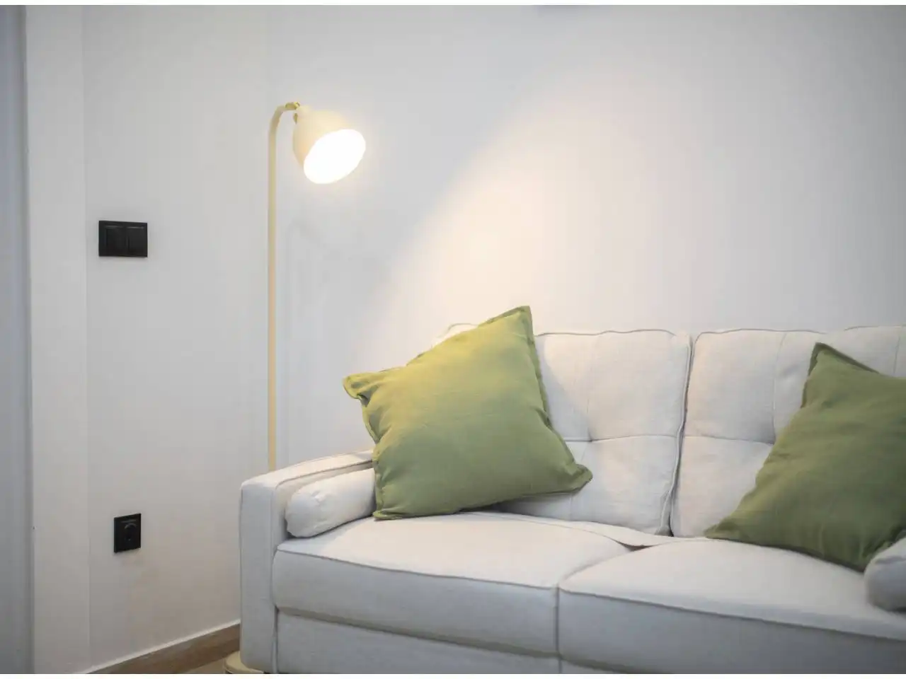Außenansicht von Wohnung zum Verkauf in L'Hospitalet de Llobregat mit Klimaanlage, Heizung und Parkett