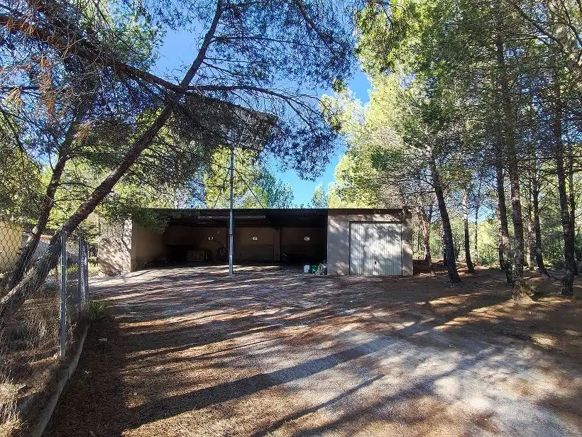 Vista exterior de Finca rústica en venda en Tobarra amb Jardí privat, Terrassa i Traster
