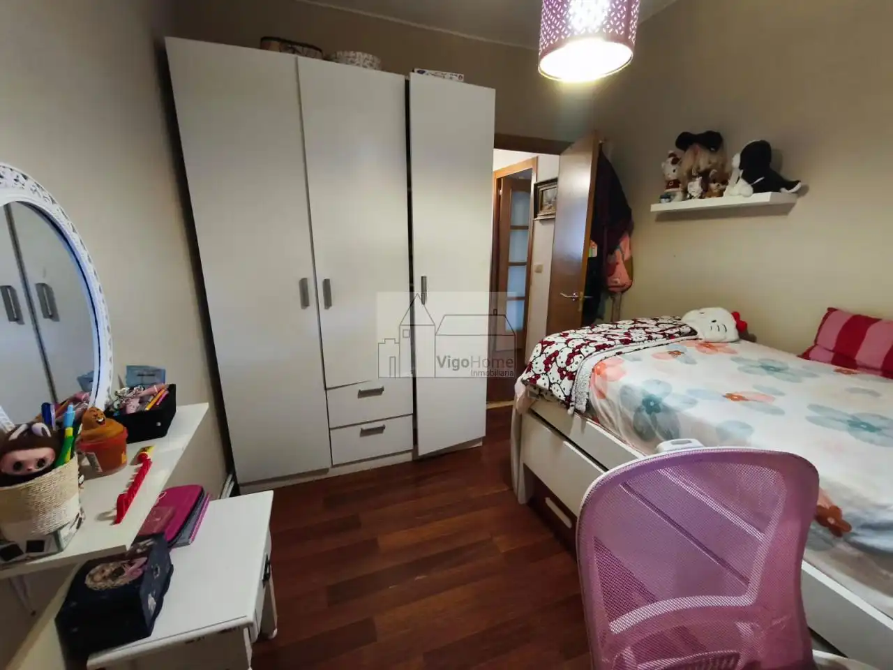 Habitación de Piso en venta en Vigo  con Calefacción, Terraza y Trastero
