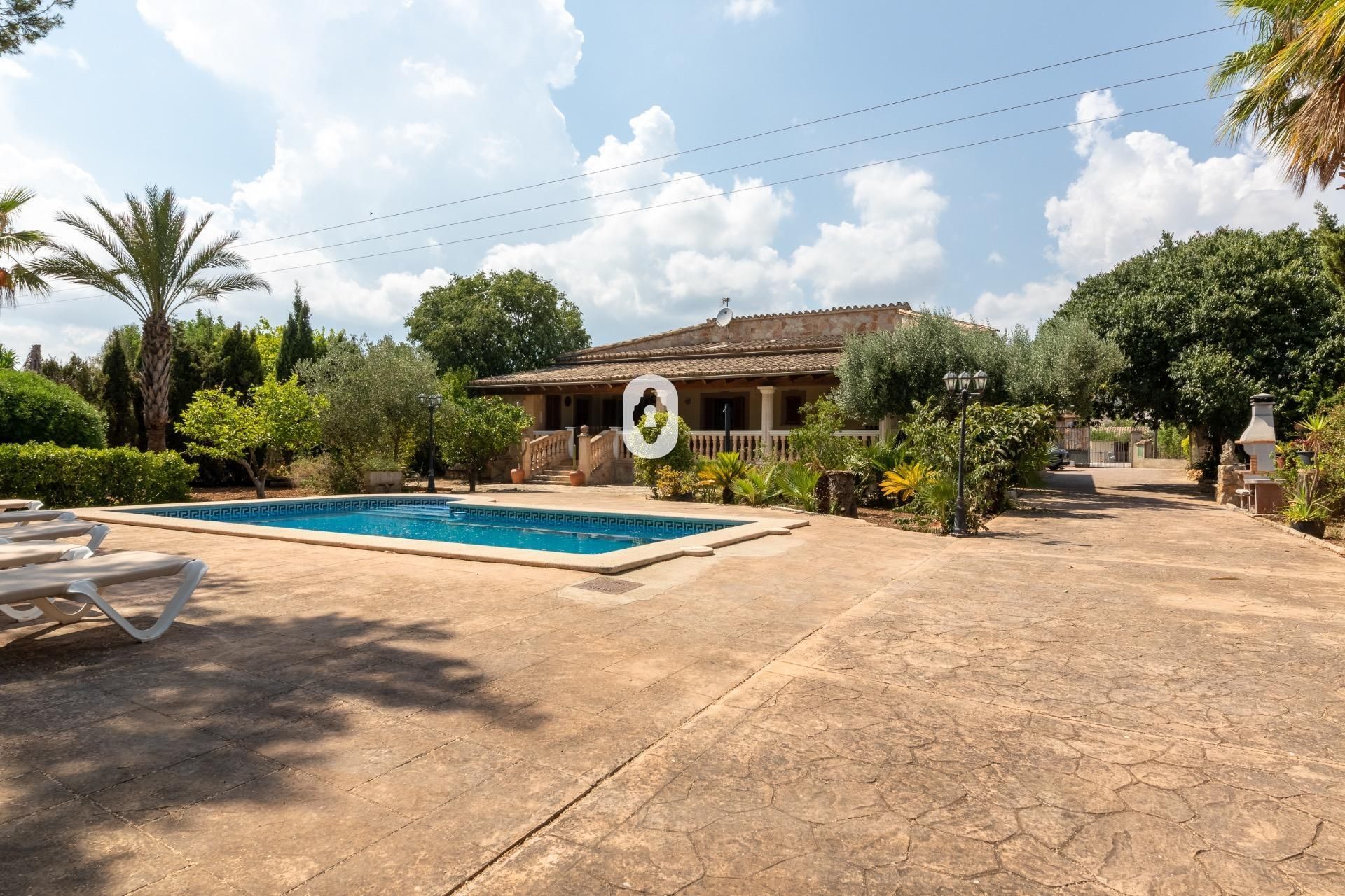 Exterior view of House or chalet for sale in Lloseta  with Air Conditioner, Private garden and Swimming Pool