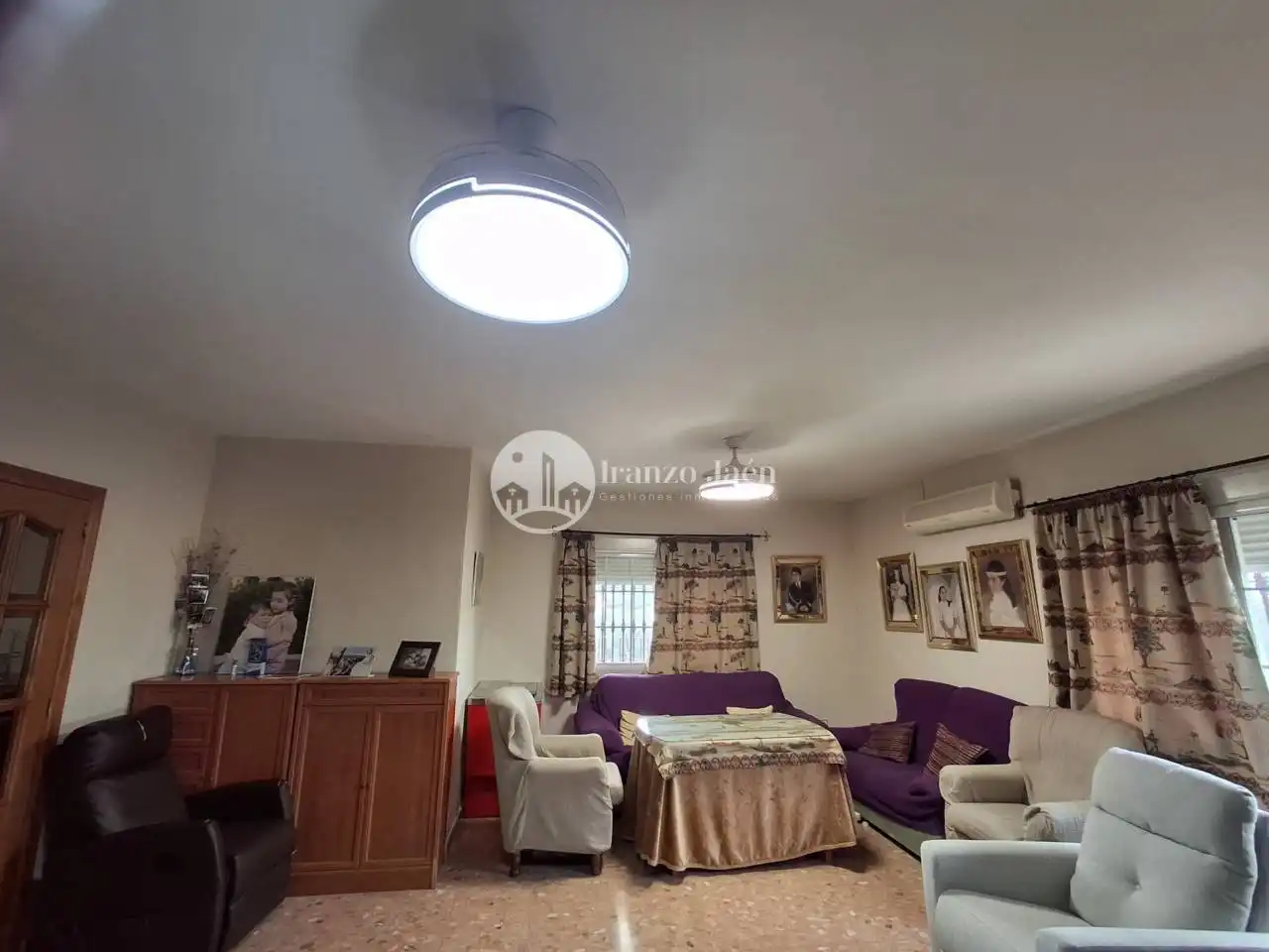 Houses for sale in Jaén  with Air Conditioner, Heating and Private garden