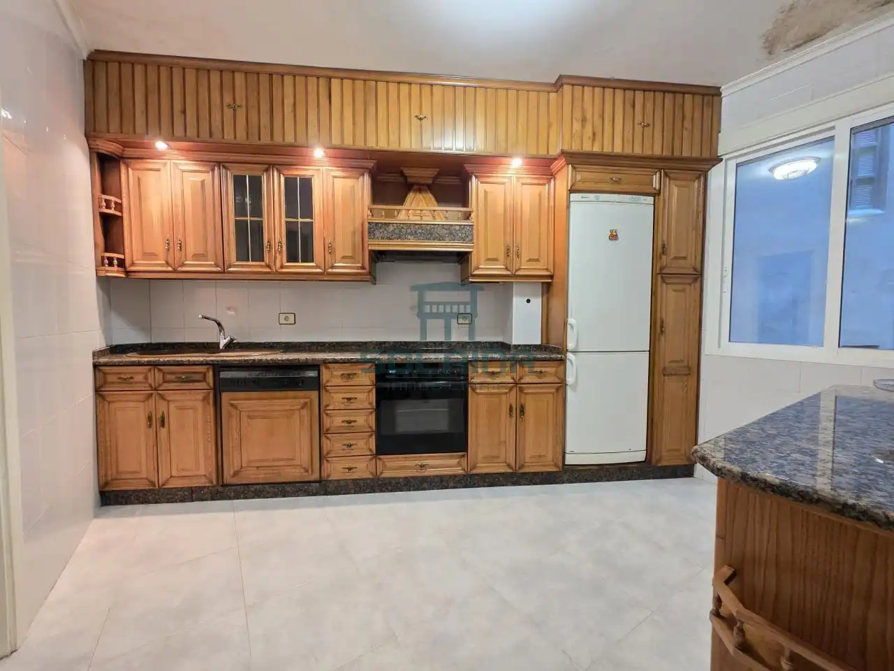 Kitchen of Flat for sale in Ourense Capital   with Heating, Storage room and Furnished