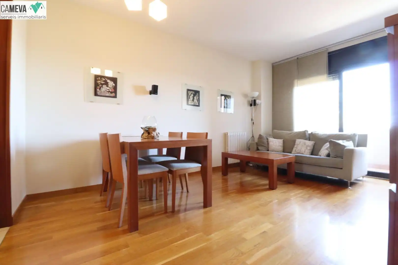 Sala de estar de Piso en venta en Sabadell con Calefacción, Trastero y Amueblado