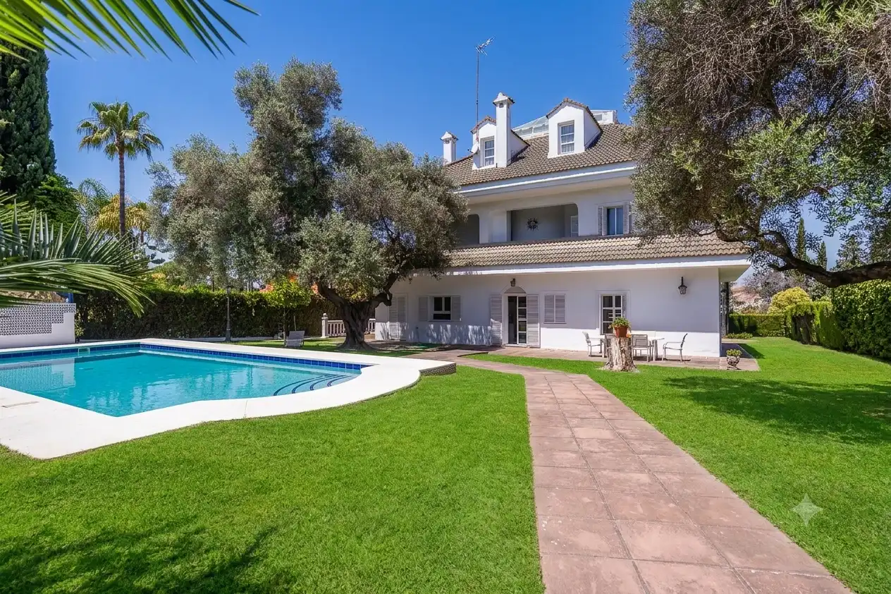 Jardí de Casa o xalet en venda en Mairena del Aljarafe amb Aire condicionat, Jardí privat i Terrassa