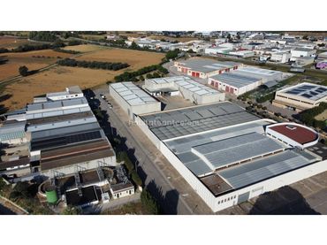 Nave industrial in vendita a Avenida emporda 35