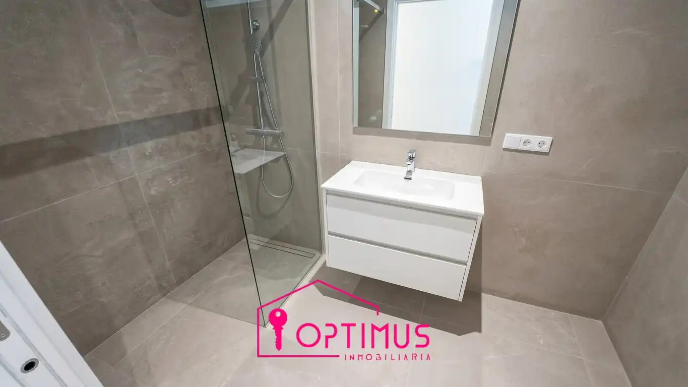 Bathroom of Flat for sale in Turís  with Air Conditioner, Furnished and Oven