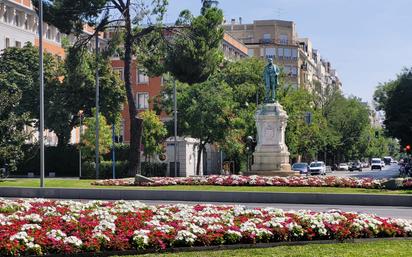 Exterior view of Flat for sale in  Madrid Capital  with Air Conditioner, Terrace and Balcony