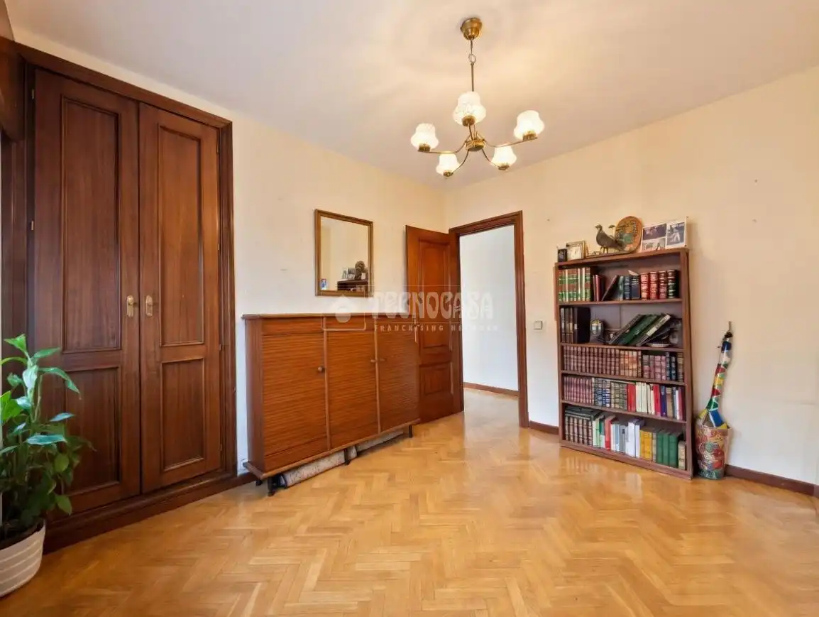 Dormitori de Pis en venda en Madrid amb Aire condicionat, Parquet i Terrassa