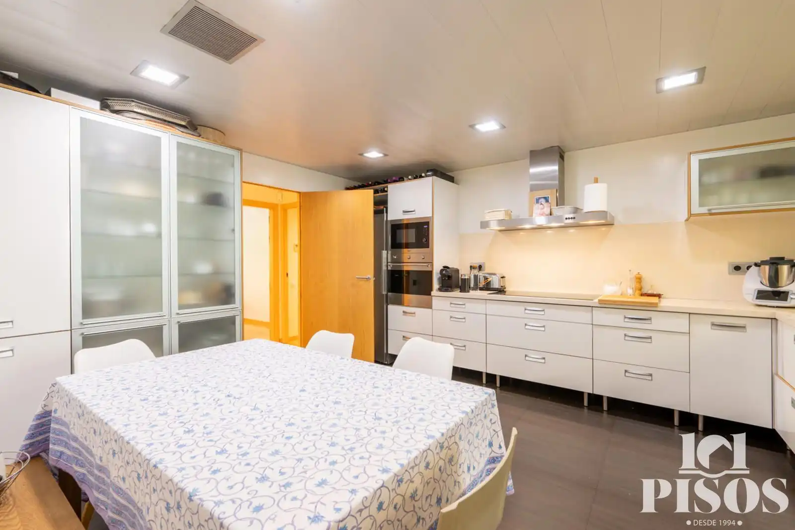 Kitchen of Flat for sale in Sant Cugat del Vallès  with Air Conditioner, Heating and Private garden