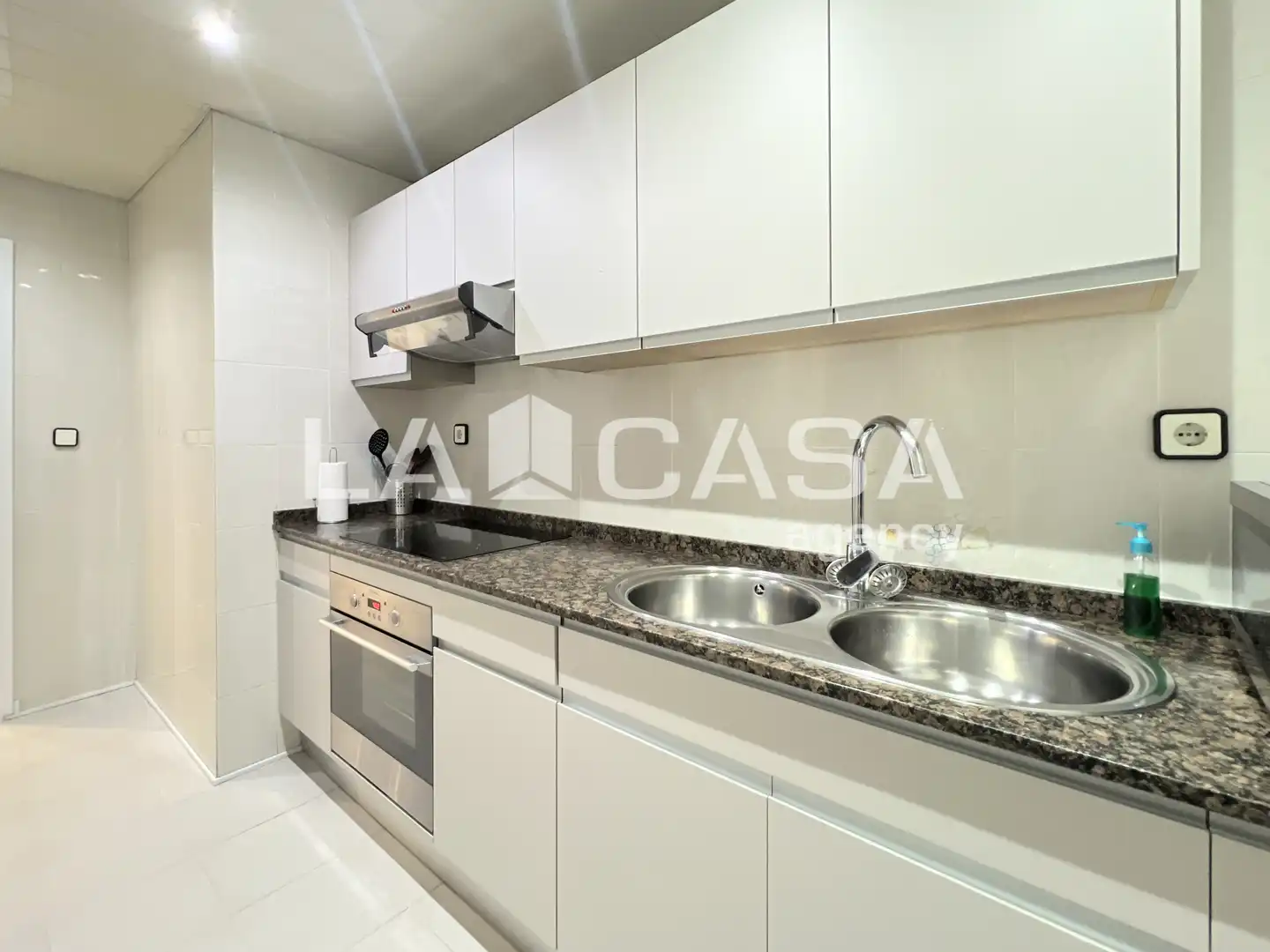 Cocina de Piso en venta en Badalona con Calefacción y Balcón