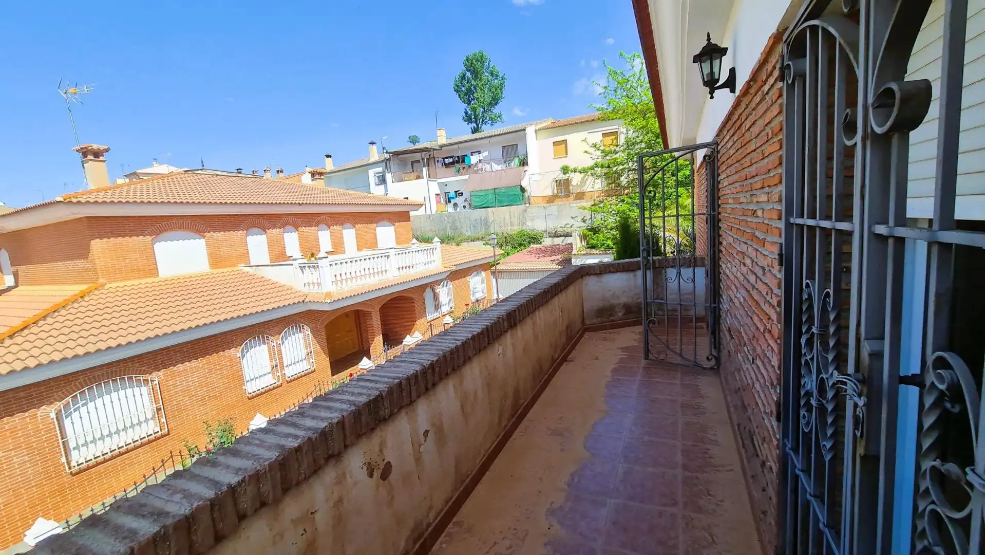 Terrassa de Casa o xalet en venda en La Peza amb Calefacció, Jardí privat i Terrassa