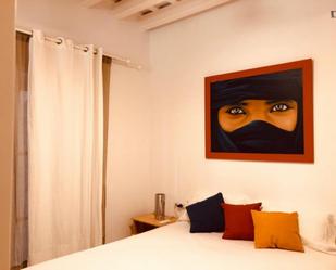 Dormitori de Apartament de lloguer en  Cádiz Capital amb Aire condicionat, Calefacció i Moblat
